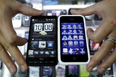 Smartphones eating away compact digital camera sales: Report