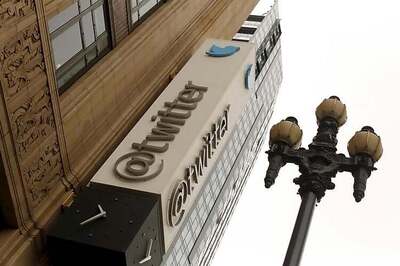 Twitter to display ads to logged-out users