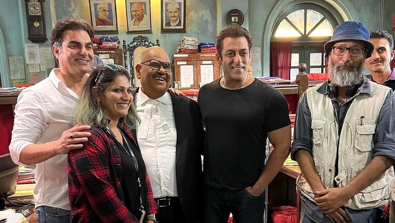Salman Khan Is All Smiles As He Meets Arbaaz Khan, Satish Kaushik On Sets Of Patna Shukla; See Pics
