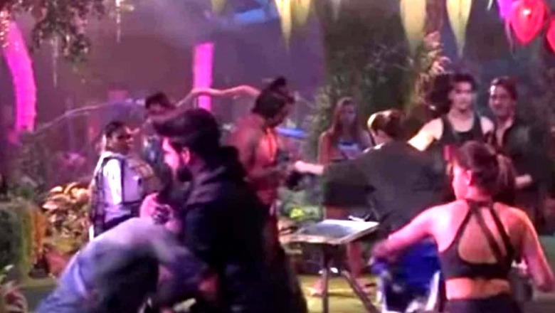 Bigg Boss 15: Karan Kundrra Pins Pratik Sehajpal To The Ground During Task