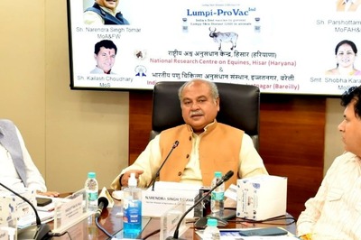 Vaccine for Lumpy Skin Disease in Cattle Launched, Agri Minister Calls For Boost in Manufacturing Capacity