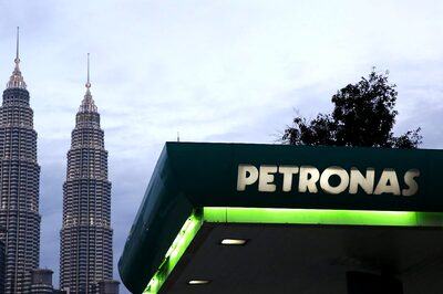 Malaysia's Petronas Offers $460 Million for Stake in NTPC's Green Arm: Report