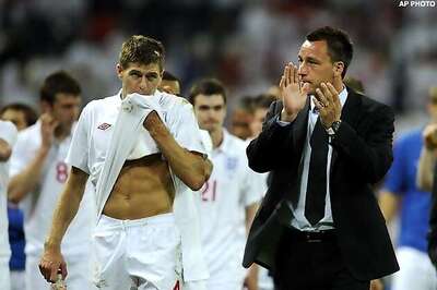 Capello drops Walcott from England's squad