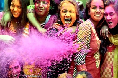 Holi 2017: Listen to These Popular Numbers While Celebrating Festival of Colors