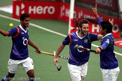 UP Wizards beat Mumbai Magicians 2-0, inch towards semi-final