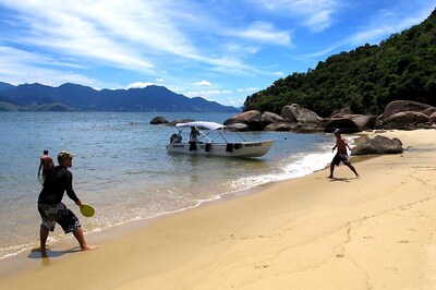 French Cops Perplexed, Shut Down Beaches After 1,000 Kg Cocaine Washes Up Along Coast