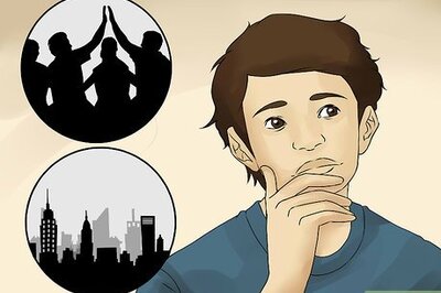 How to Go on a Road Trip with All Your Friends