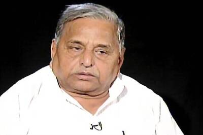Mulayam hits out at UPA govt, says people looking for alternative