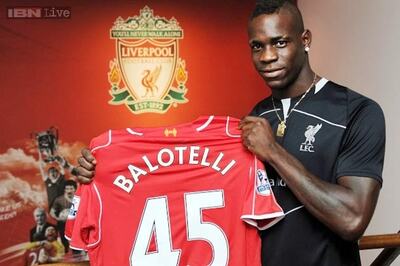 Liverpool sign AC Milan striker Mario Balotelli