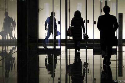 Cong pledges to turn Nagpur into Singapore