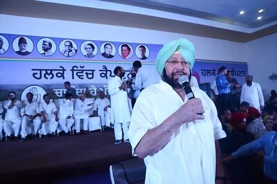 Amarinder Vows to Give Parkash Badal 'Thrashing of Lifetime' in Lambi