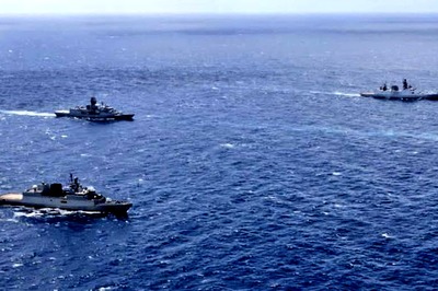 Indian, Australian Navies Carry Out Military Drills in South China Sea