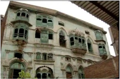 The 'Kapoor Haveli' in Pakistan Faces Demolition Threat