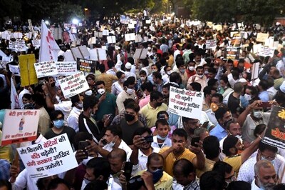 Hathras Rape Aftermath: 5 UP Police Officials Suspended over Allegations of Mismanagement as Outrage Grows