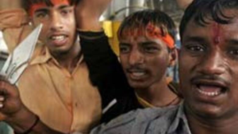 In Pics: Amarnath row a countrywide crisis