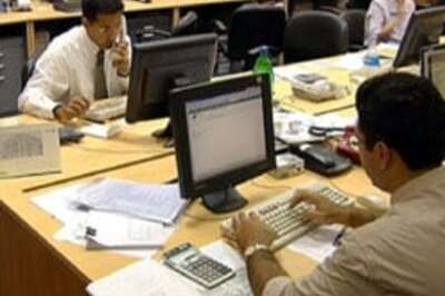 Sharp recovery for mkts; banks, oil & gas stocks up