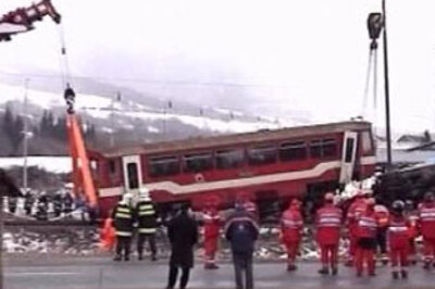 Freak accident kills 13, national mourning in Slovakia