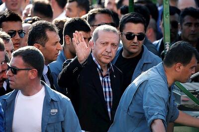 Turkey Detains 6,000 in Purge After Failed Coup