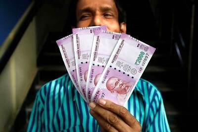 Rupee Softens by 2 Paise to 64.14 Against US Dollar