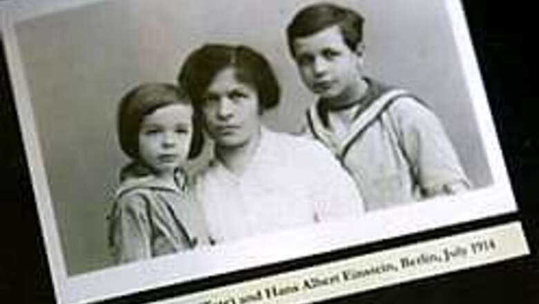 Letters expose Einstein's love life