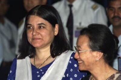 Maneka Gandhi charged with violating poll code