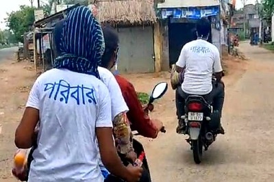 Volunteers In Birbhum District Distribute Free Food Amid COVID-19 Restrictions
