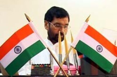 Paswan wants to replace Mayawati