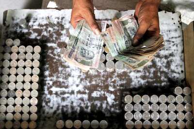 Rupee Rises 13 Paise to 71.67 Against US Dollar in Early Trade