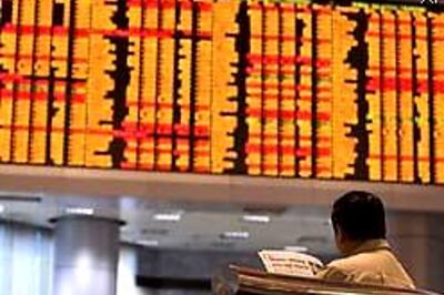 Markets see-saw; IT, pharma stocks gain