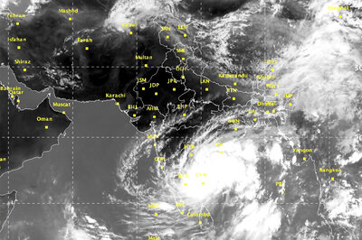 Cyclone Alert Issued in Tamil Nadu, Andhra Pradesh for Two Days