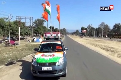 Meet The Man Who Drives Everywhere in Reverse