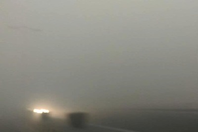 Dense fog envelopes Delhi; 25 domestic flights delayed, 2 international cancelled