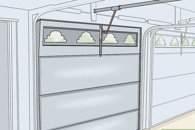 How to Balance a Garage Door