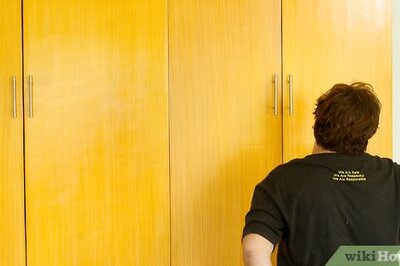 How to Choose and Install New Cabinet Knobs or Pulls