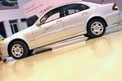 Despite free Mercs, BMWs, no home loan takers