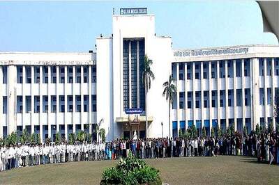 300 teachers of GSV Medical College resign, Akhilesh appeals to end stir