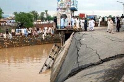 40 killed in Pak bridge collapse