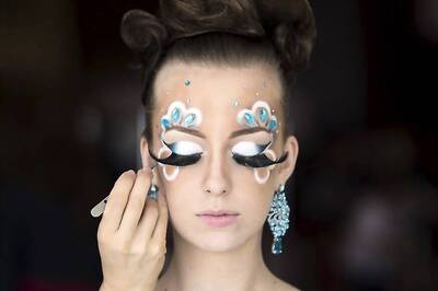 Eye Makeup Causing Vision Problems In Young Women