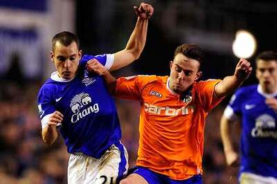 Everton beat Oldham 3-1 to reach FA Cup quarter-finals