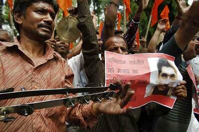 Pak didn't consult on Sarabjit's ventilator support: MEA