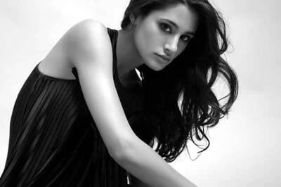 Tough playing a journalist in 'Madras Cafe': Nargis Fakhri