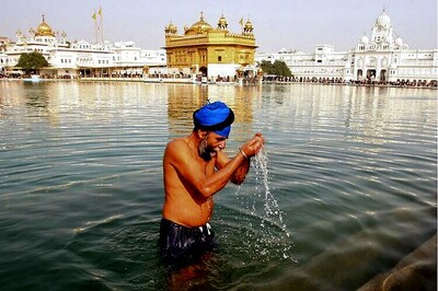 SGPC bans shooting of films at Golden Temple complex