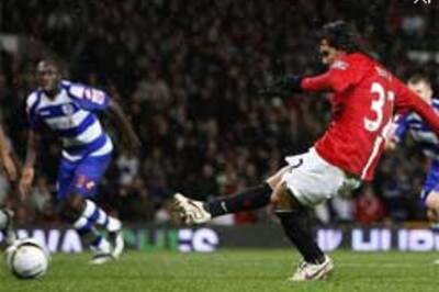 Tevez spares Manchester United's blushes