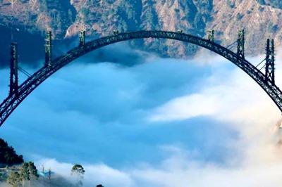 Union Minister Ashwini Vaishnaw Shares Picture of World's Highest Railway Bridge in Jammu and Kashmir