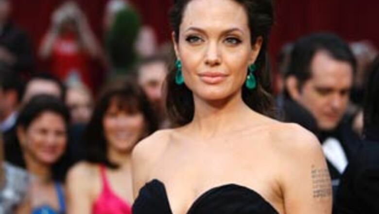 Angelina Jolie's naked statue to be unveiled in US