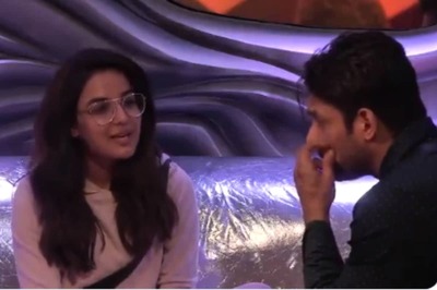 Bigg Boss 14 LIVE Updates: Radhe Maa Gives Blessings to Jaan Kumar Sanu, Sidharth Shukla