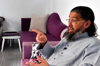 Tunisian Imam Expelled By France Says to Appeal Decision
