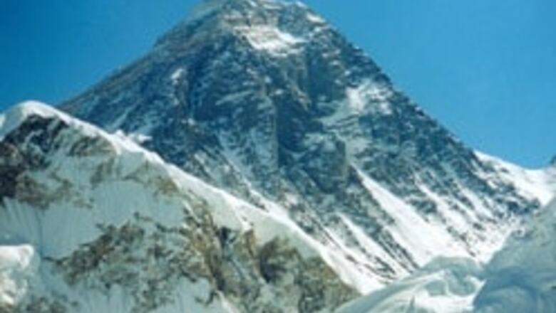 Docs on Everest mission get bitter dose