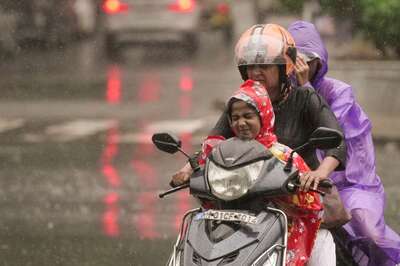 Heavy Rain Lashes Mumbai, Tamil Nadu; Alerts Issued In These States | IMD Forecast