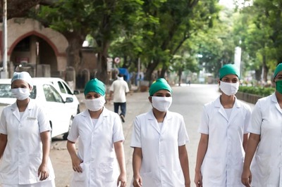Striking Nurses Hold Talks with Maharashtra Medical Education Minister